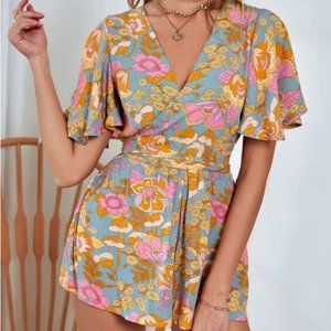 Shein Floral Print Butterfly Sleeve Romper Size Small (4)